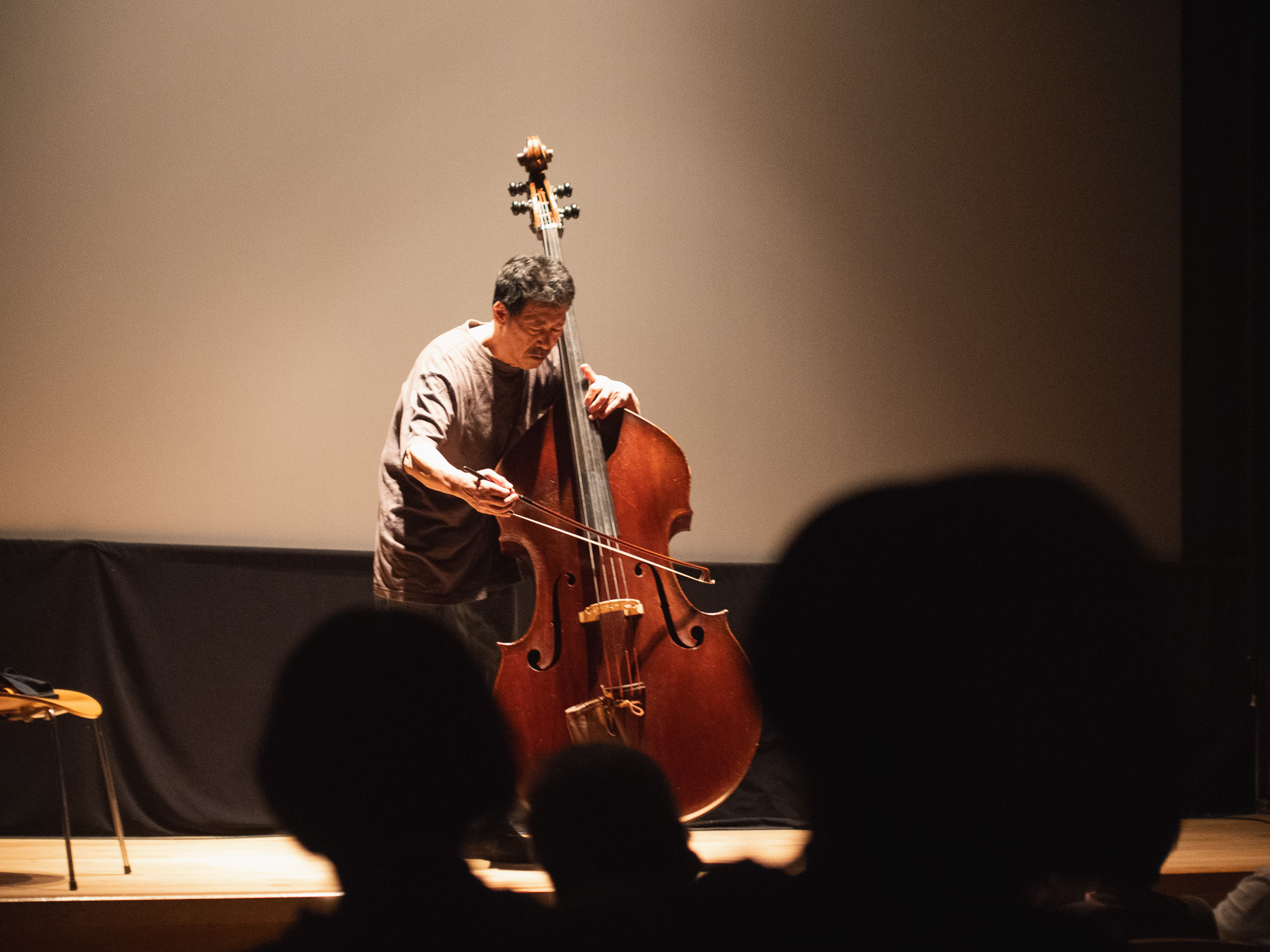 黒人5名によるJAZA演奏 P1037039.jpg